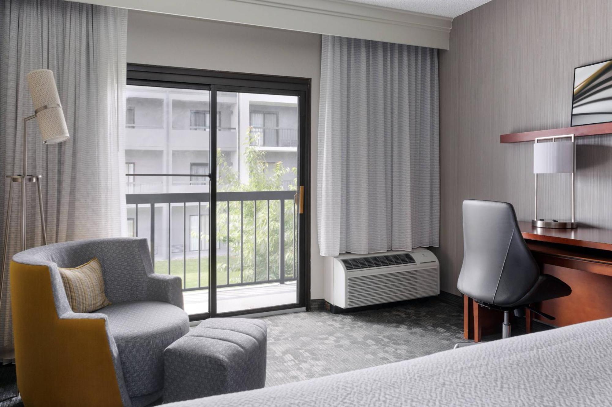 Courtyard Philadelphia Willow Grove Esterno foto